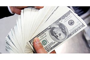 Dollar Fights for Footing as Fed Minutes Eyed