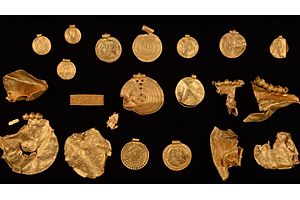 Treasure Hunter Finds 1,500-Year-Old Gold Hoard Buried by Iron Age Chieftain